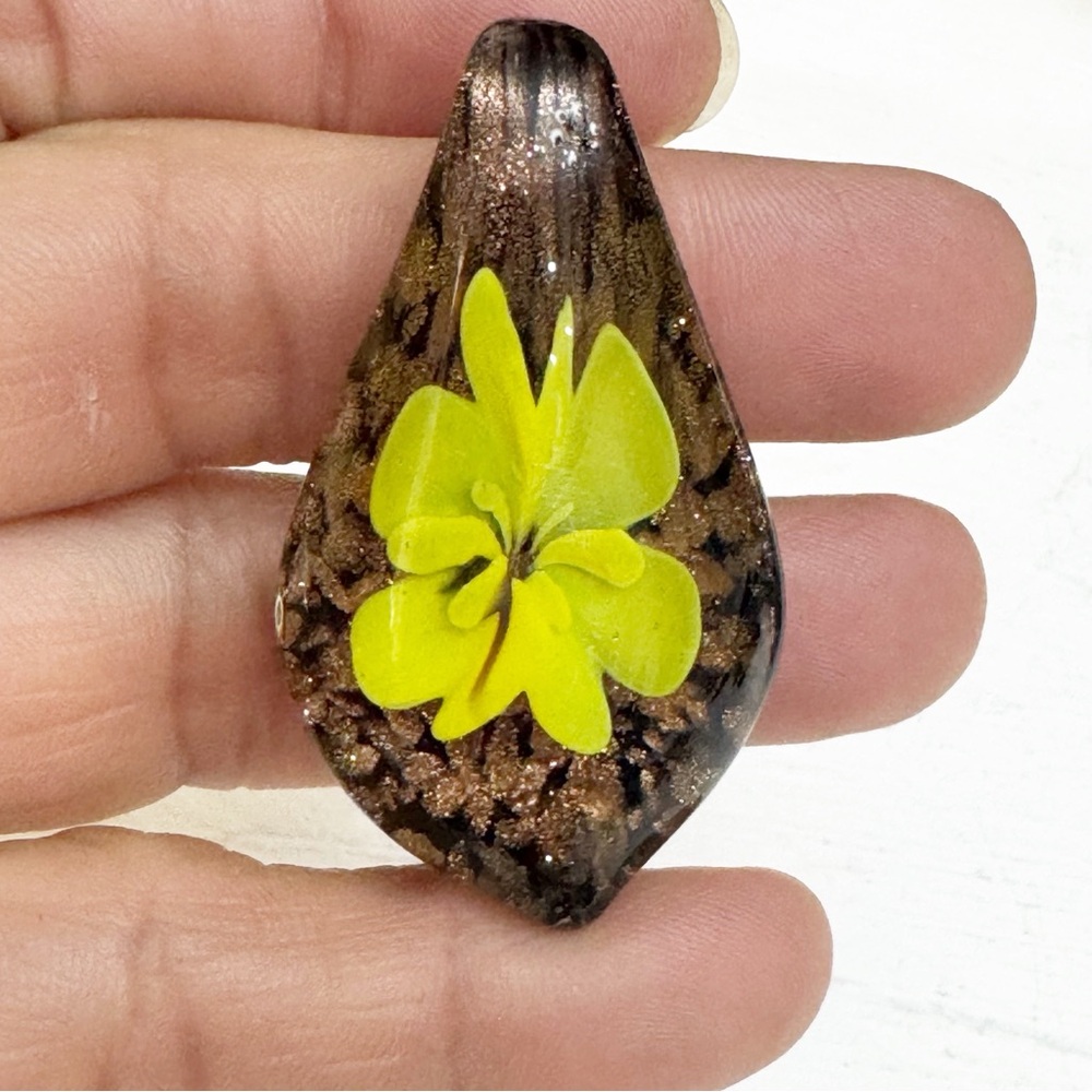 Yellow Flower Glass Pendant - Picture 3 of 9